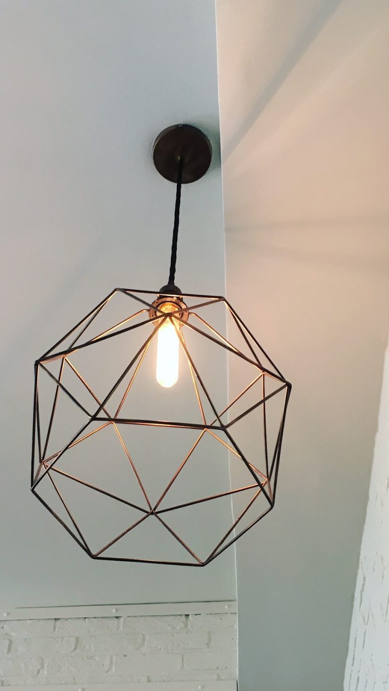 Photo "Simple line glass chandelier Industrial style studio"