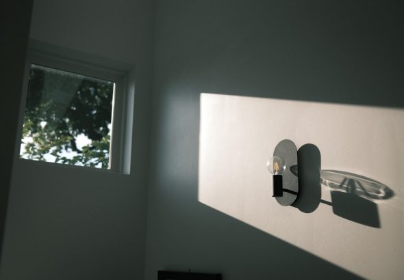 Photo Bathroom glass wall light