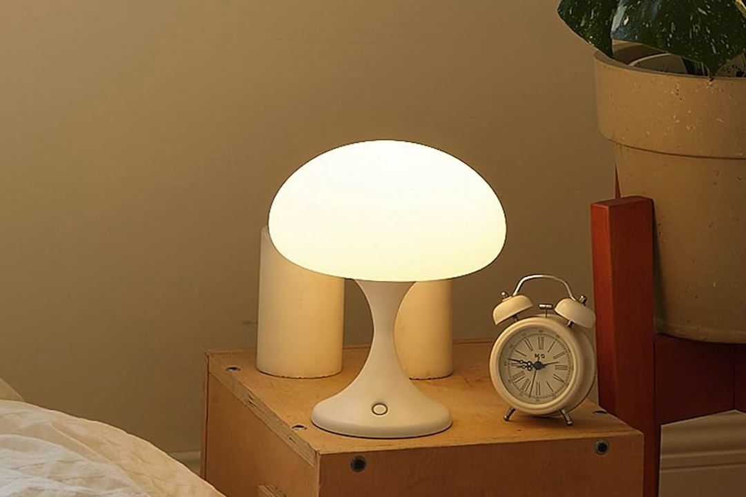 Smart Mushroom Lamps: Cordless Touch-Control Bedside Lighting